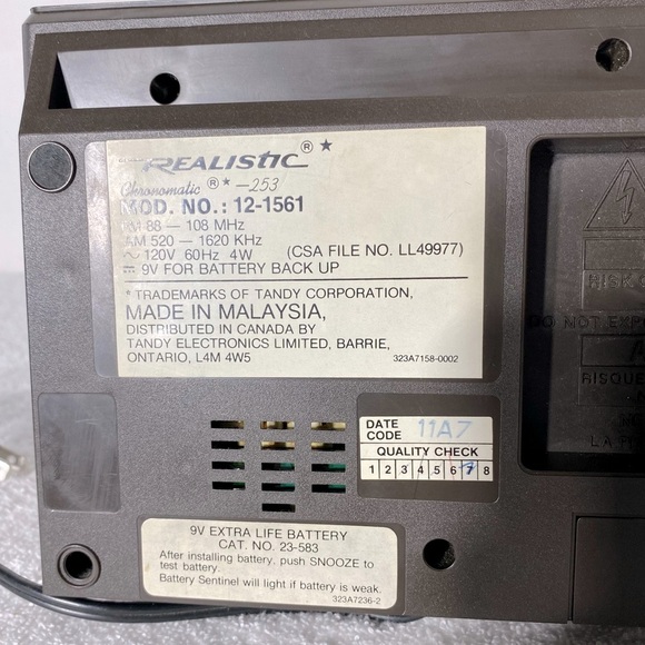 Vintage Realistic Chronomatic 252 Model 12-1560 AM/FM Clock Radio - Picture 11 of 16